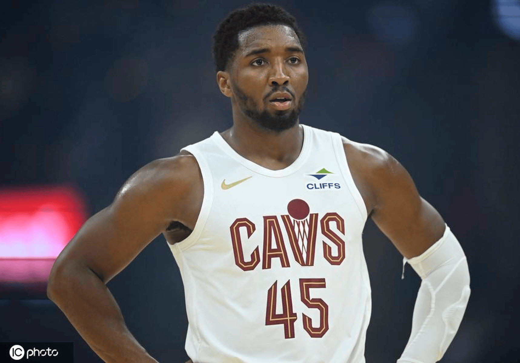开云体育下载-关于克里夫兰骑士迎NBA总决赛关键赛,今夜刷新队史纪录,赛场秩序良好,心理建设被强调的信息